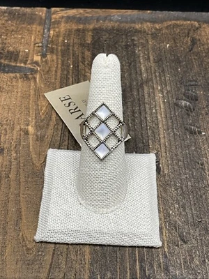 Barse Sequence Ring - Mother Of Pearl- Silver Overlay-7.5-NWT Foto 1 de 4