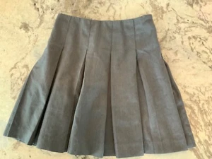 Mills Company Girls' Box-Pleat Uniform Skirt Girls 10 Gray Polyester Rayon Blend - Picture 1 of 3