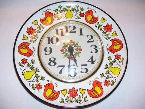 Vintage Spartus Retro Bird Orange Yellow Metal Wall Kitchen Clock - Not working Cover