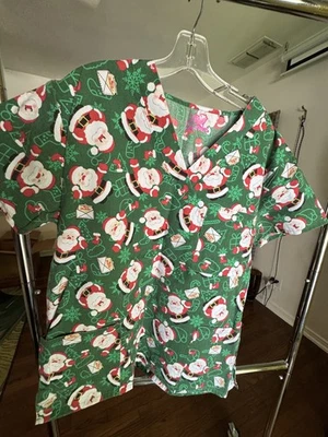 Blusa Médica Mujer Talla L Verde y Rojo Patrón Papá Noel Foto 1 de 4
