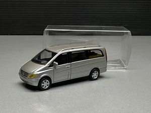 Mercedes Benz MB Viano personas ventana autobús familiar furgoneta coche plata Herpa H0 1:87 - Imagen 1 de 14