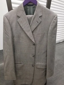 Burberry London Slim Fit CASUAL CHIC Suit, 38R US..VERY STYLISH.3 BUTTON. - Picture 1 of 7