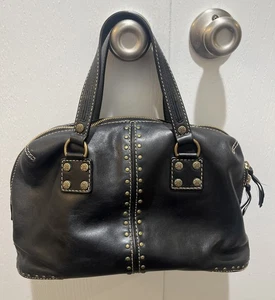MICHAEL KORS Astor Damen Nieten Leder Tasche Schultertasche schwarz - Bild 1 von 13