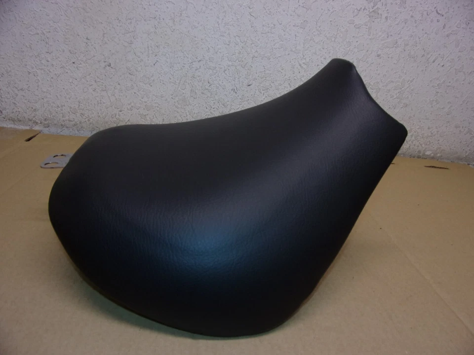 X SUZUKI BOULEVARD MARAUDER M 50 M50 2005-2009 OEM FRONT SEAT — 第 1/4 张图片