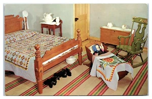 Amish Dormitorio Bebé Cuna Edredón Cama Edredón Muebles Alfombra Zapatos Cámara Postal - Imagen 1 de 2