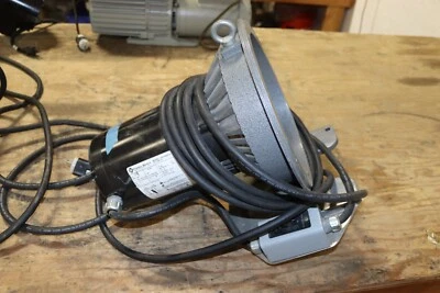 Bomba de vacío seca Varian Tri-Scroll PTS03003230VPI Foto 1 de 2