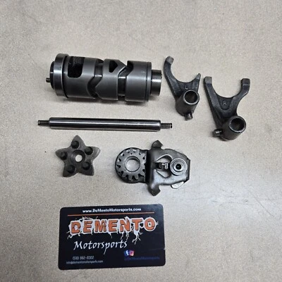 Yamaha TTR110 2017 horquillas de leva de cambio OEM 5B6-E8540-00-00 Foto 1 de 4