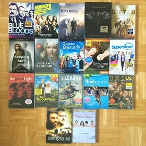 Diverse TV Serien DVD komplette Staffeln BRANDNEU VERSIEGELT Auswählen & Auswählen + Rabatt - Bild 1 von 1