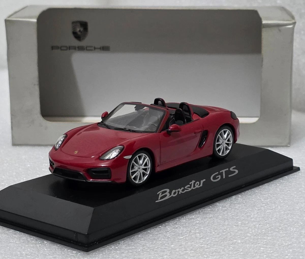 Porsche Boxster (981) GTS 2015 Carmine Red 1:43 Minichamps WAP 020