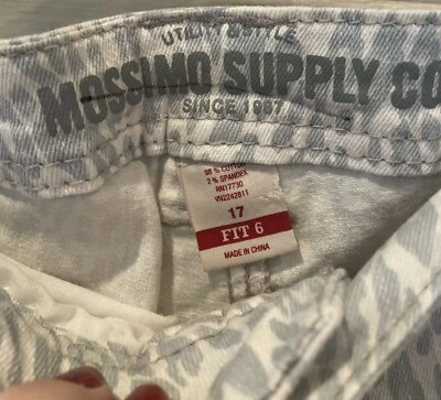 Mossimo Supply Co Jeans Womens 17 Fit 6 Ivory Gray Leopard Print Skinny READ - Image 1 of 4