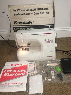 Simplicity Fashion Pro Sewing Machine Model 640  Built In Buttonhole 19 Built In - Image 1 of 4