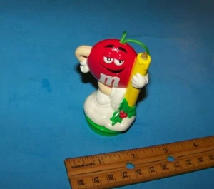 M&M's Weihnachtsschmuck Süßigkeiten Topper rot mit Kerze M&M's Sammlerstück - Bild 1 von 3