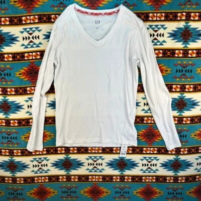 GAP 长袖 V 领长袖 T 恤红色格子装饰全新 L 码 — 第 1/4 张图片