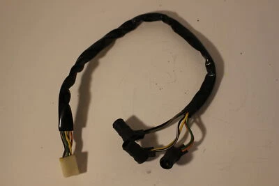 1982 SUZUKI GS1100 GL TACHOMETER GAUGE METER WIRE SOCKET (TOIW153) - Image 1 of 4