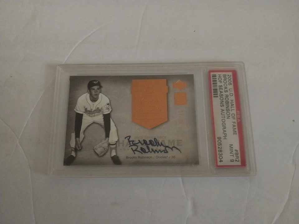 2005 Upper Deck - Hall of Fame Seasons Brooks Robinson signed 17/25 - PSA 9 - Image 1 of 1