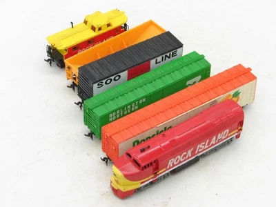 TYCO HO Lot Rock Island Diesel Caboose and Freight Cars Runs Needs Service - Image 1 of 4