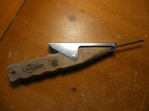 Vintage Fish Grip by Bear Paw – Bellaire Michigan – Fishing Tackle Tool – 11" - Picture 1 of 10