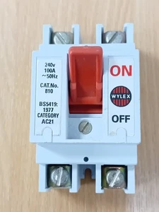 Wylex Cat No. 810 100 Amp Main Switch Disconnector Isolator 2 Double Pole BS5419 - Picture 1 of 7