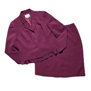 Le Suit Size 10P Petite Burgundy Skirt Jacket Set 2pc Church Business Polyester - Picture 1 of 12