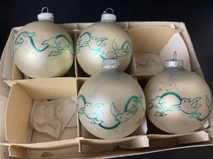 Shiny Brite Ornaments Vintage Turquoise Bluebirds Birds Doves Pearly Balls Set 4 - Picture 1 of 15