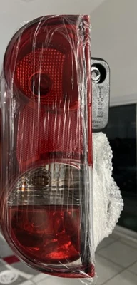 For 2013-2015 Nissan NV200 & 2015 Chevrolet City Express RH Tail Light Foto 1 de 2