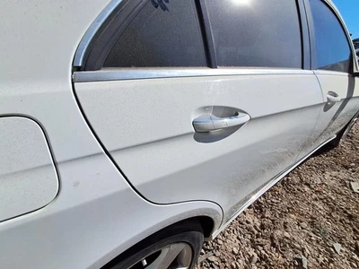 Used Rear Right Door Assembly Rear Side fits: 2015 Mercedes-benz Mercedes e-clas Foto 1 de 4