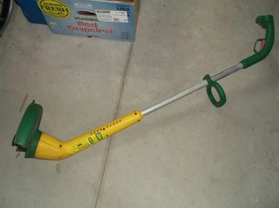 Vintage WEED EATER SNAP N GO SG12 String Trimmer 981490 - Image 1 of 4