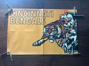 VINTAGE 1970 CINCINNATI BENGALS 24X36 FOOTBALL POSTER RARE ORIGINAL HUGE - Picture 1 of 12