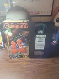 Gallavants (VHS 1999 Feature Films For Families) - Picture 1 of 12