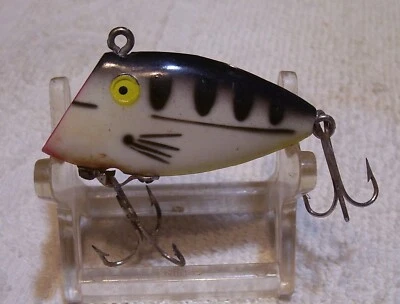 051025 VINTAGE SWIMMIN MINNOW  LURE  2"  GILLS - Image 1 of 3