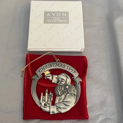 Avon Fine Collectibles 1997 Peltre Papá Noel Adorno de Navidad con Bolsa Roja y Caja Foto 1 de 4