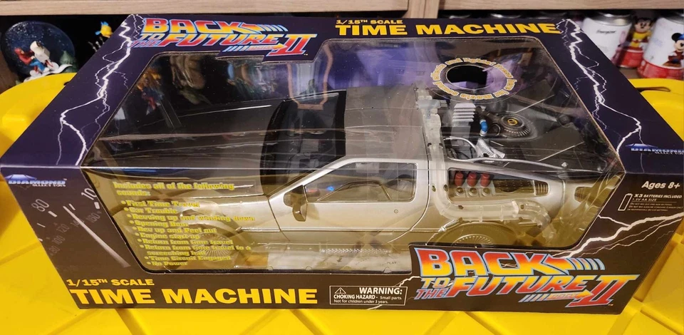 Diamond Select Back to the Future 2 II DeLorean Time Machine Lights Sound - Image 1 of 1