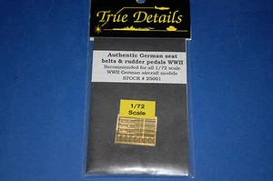 True Details 25001 - Authentic German seat belts & rudder pedals WWII scala 1/72 - Foto 1 di 1