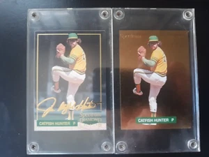 Lotto 2 carte Jim "Catfish" Hunter 1993 Spectrum Promo Gold Signature & Pure Gold - Foto 1 di 2