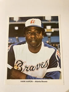 Conjunto de fotos Hank Aaron 1974 Atlanta Braves emitido por el equipo Mt aproximadamente 8 X 10 - Imagen 1 de 5