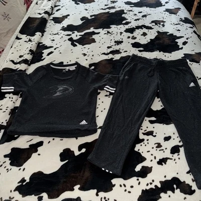 Adidas Anaheim Ducks Women’s Medium Jogger Short Sleeve An Capri Set Gray - Image 1 of 4