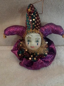 Máscara facial de porcelana Mardi Gras adorno colgante - Imagen 1 de 7