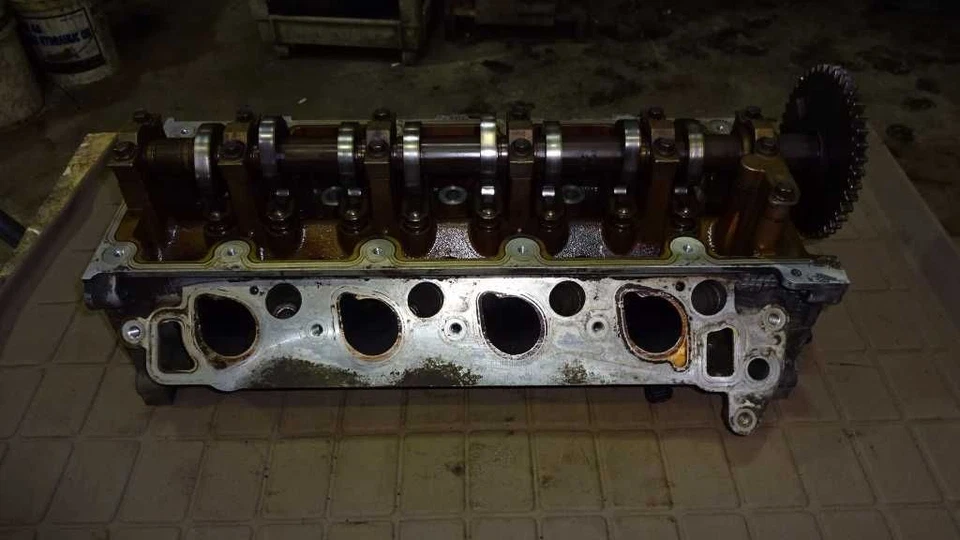 Driver Left Cylinder Head 4.6L VIN 6 8th Digit Fits 97-98 Ford E150 Van 605076 Foto 1 de 4