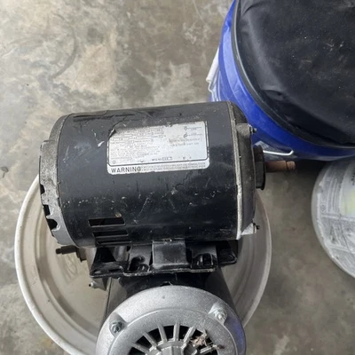 Motor eléctrico Marathon 5K49MN4735X A-C protegido térmicamente Foto 1 de 4