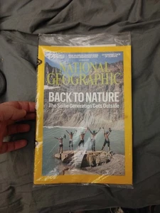 National Geographic Magazine Oct 2016 (Back to Nature) - Picture 1 of 2
