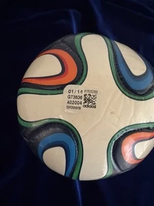 Adidas Brazuca DFB-Pokalfinale 2014 Ball – BVB vs. Bayern – Sammlerstück - Bild 1 von 3