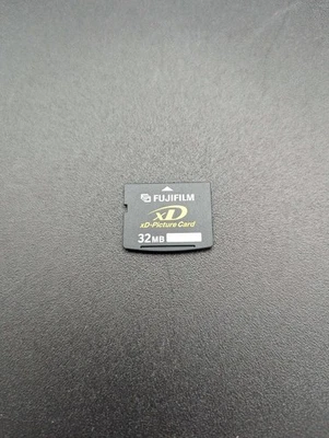 xD Picture Memory Card 32MB Fujifilm Type S - Image 1 of 2