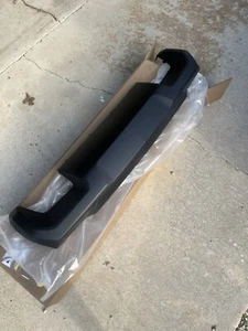 2021-22 Chevrolet Colorado Front Bumper Skid Plate Lower Cover 84859010 OEM NEW! - Picture 1 of 7