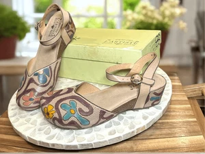 Spring Step L’Artiste Leoluv Mary Jane Sandals 38 US 7.5-8 Beige Multi Handpaint - Picture 1 of 16