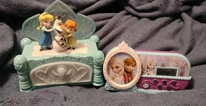DISNEY "FROZEN" MUSICAL JEWELRY BOX AND  MUSICAL DIGITAL CLOCK LOT EUC  - Bild 1 von 10