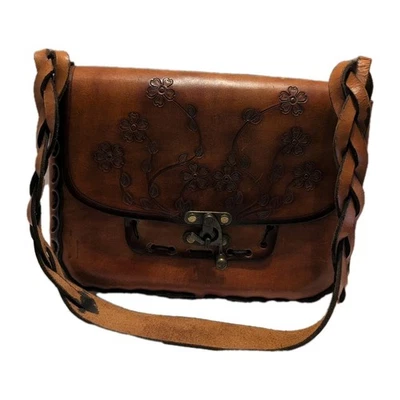 Bolso de Hombro Retro Hippie Repujado Tocado a Mano Boho Floral Cuero Años 70 De Colección Foto 1 de 4
