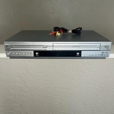 Combo reproductor VHS Zenith XBV443 DVD VCR sin control remoto y cables PROBADO funciona muy bien Foto 1 de 2