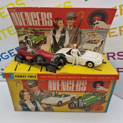 Juego de Regalo Corgi Los Vengadores 40 Bentley, Corcel Lotus y Cáscara Completo TODO ORIGINAL Foto 1 de 4