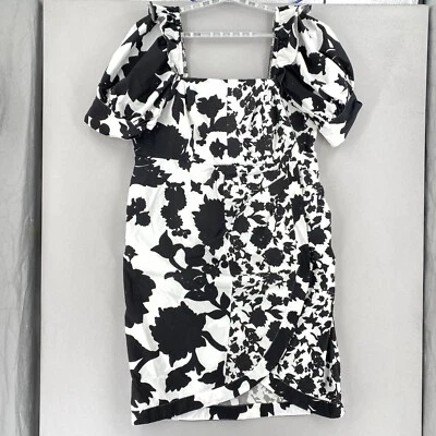 Vestido Christopher John Rogers X Target floral manga folhada envoltório falso tamanho 24W/26W - Imagem 1 de 4