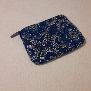 Vera Bradley Blues & White Floral Zip  Case - Picture 1 of 6